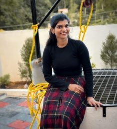 , 25 years old, Hindu, Woman