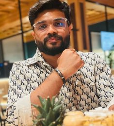 , 28 years old, Muslim, Man