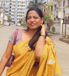, 33 years old, Christian, Woman