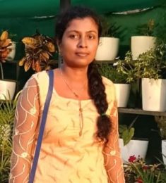 , 32 years old, Christian, Woman