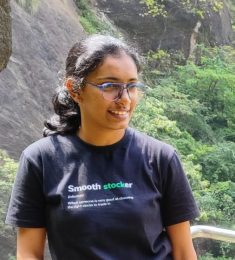 , 32 years old, Hindu, Woman