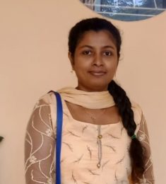 , 32 years old, Christian, Woman
