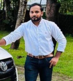 , 30 years old, Muslim, Man